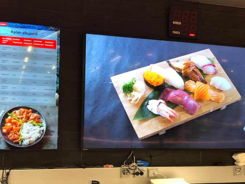 Sisänäytöt myymälän tuoretiskillä – K-Citymarket