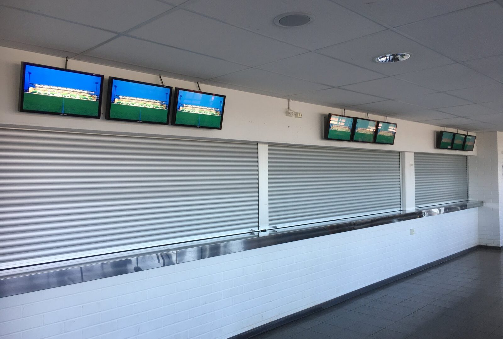 Kioskin infonäytöt Veritas Stadionilla