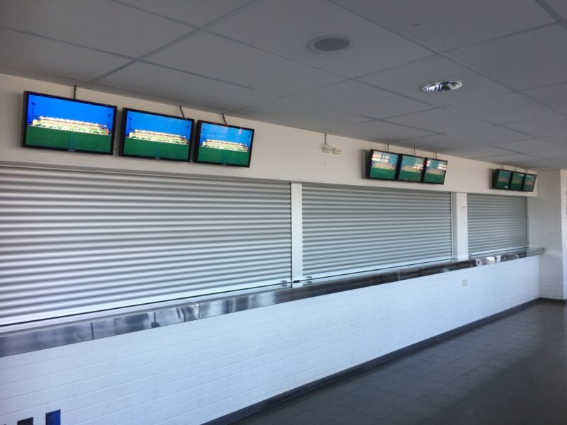 Kioskin infonäytöt Veritas Stadionilla