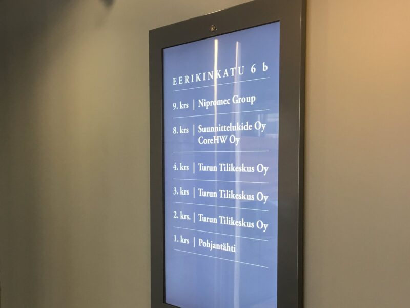 Rappukäytävän infonäyttö – Eerikinkatu 6 b